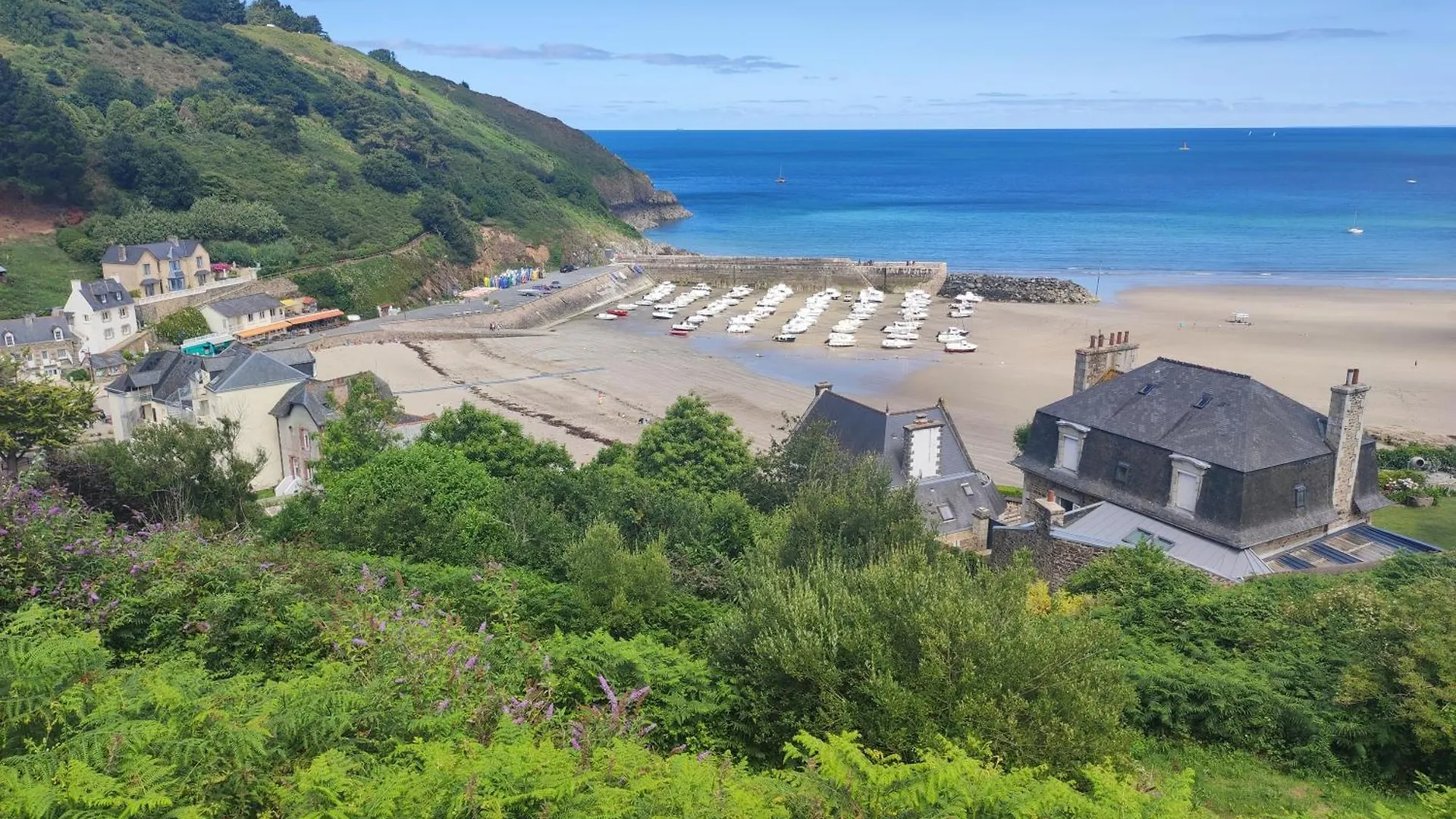 La Maison De La Plage Plouezec Holiday home